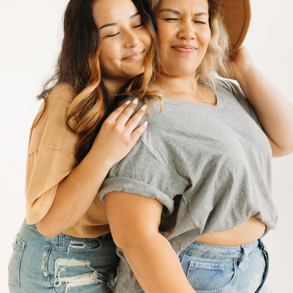 outfit idea casual t shirt crop top crop top band